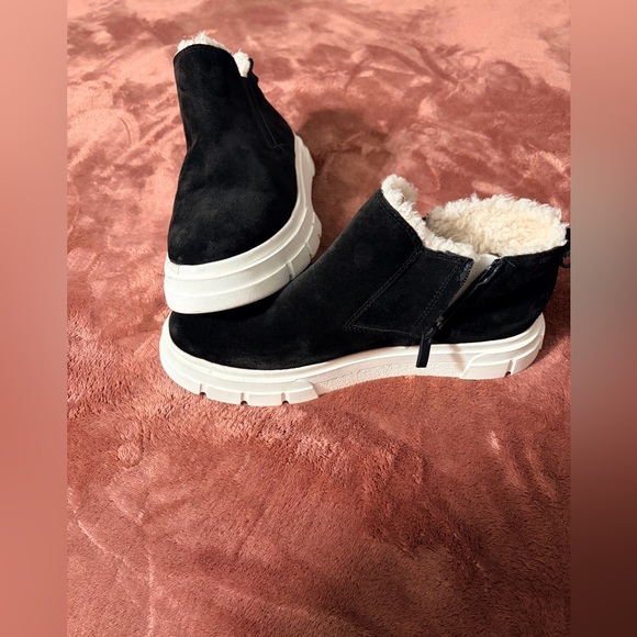 Franco Sarto Black Suede Winter Boots - Picture 10 of 10